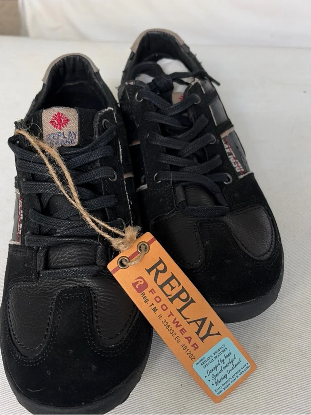 Replay Black /White Mens Euro Distressed Lace-Up Sneakers Size 10.5  New w/tags!